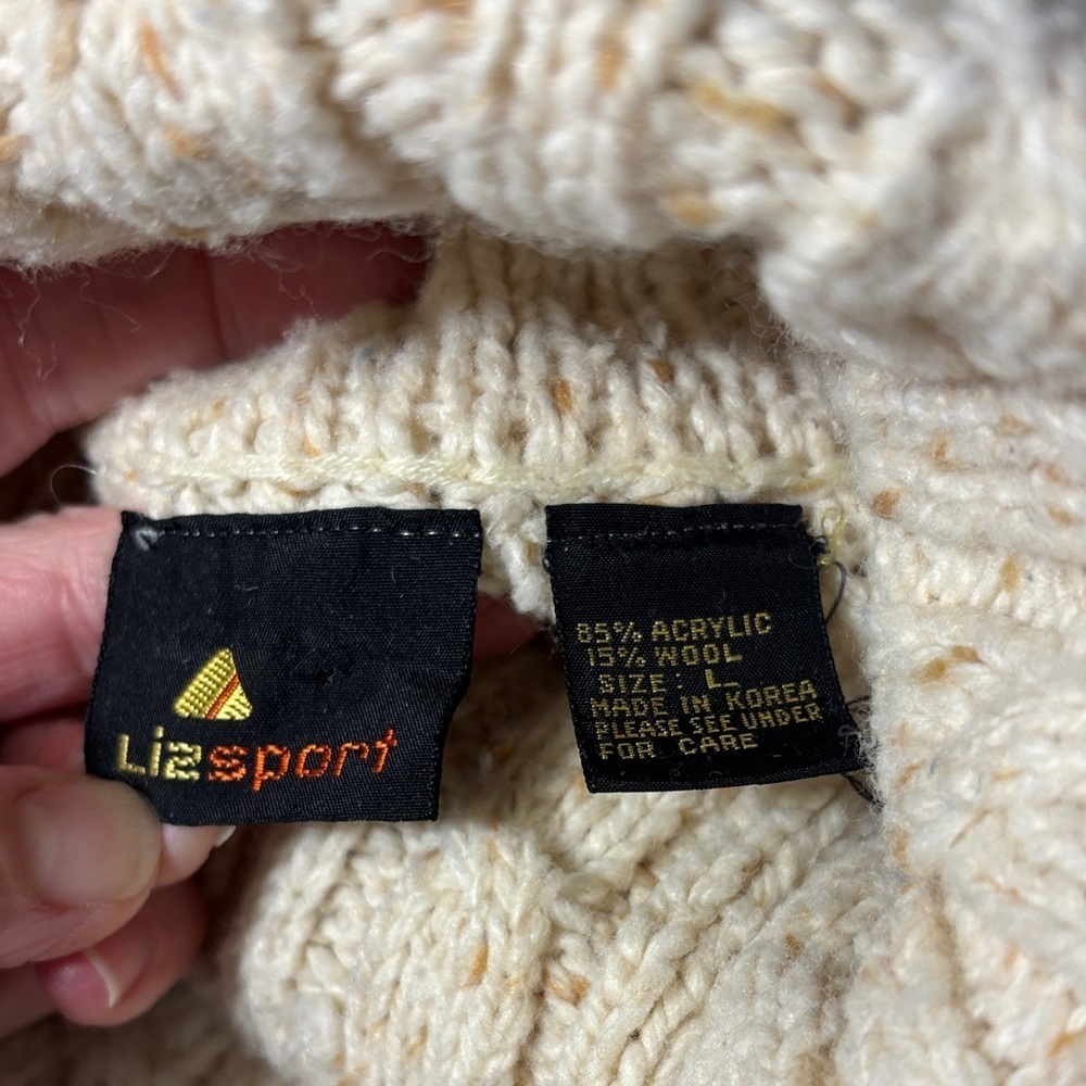 Lizsport Vintage Cozy Cable Knit Turtleneck Sweater - Picture 3 of 9
